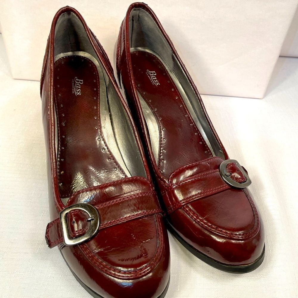 BASS BROWN LEATHER PATTI SLIP ON WITH 3” HEEL SIZE 10